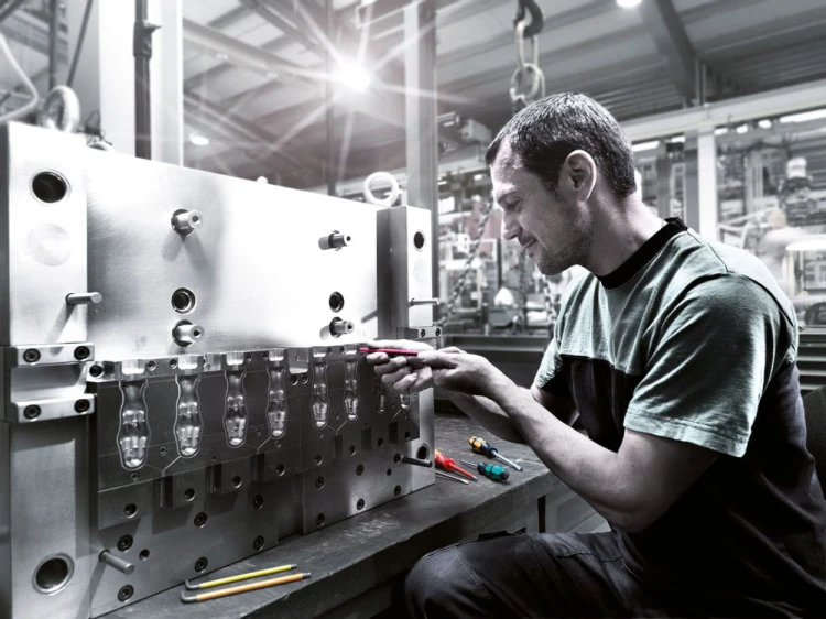 Klucz imbusowy trzpieniowy długi z kulką, metryczny 950 SPKL Multicolor Wera  - w użyciu