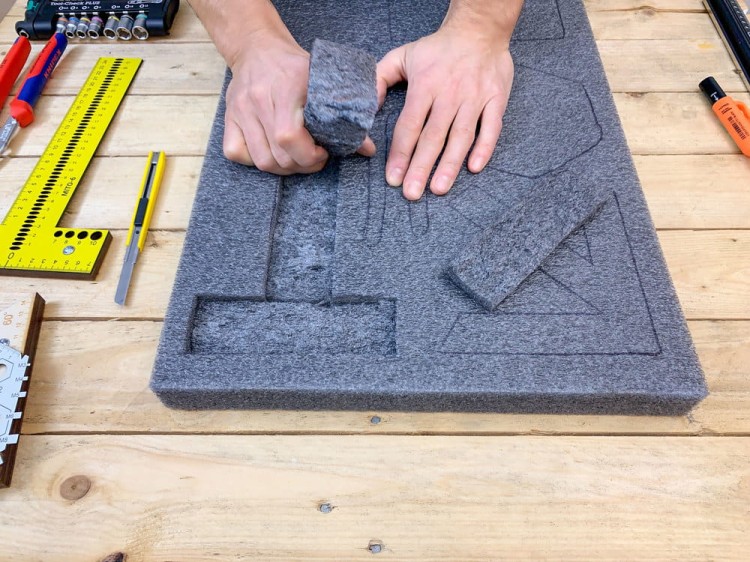 Pianka do wózków i szuflad narzędziowych 580x480 mm grafitowa LeanFoam - wycinanie kształtek