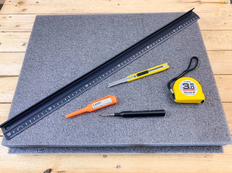 Pianka do wózków i szuflad narzędziowych 580x480 mm grafitowa LeanFoam - przykładowe wycięcie