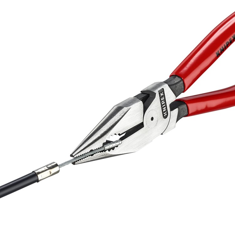 Szczypce (kombinerki) wielofunkcyjne  uniwersalne  ze szpiczastymi szczękami  08 21 185 Knipex - w użyciu 2