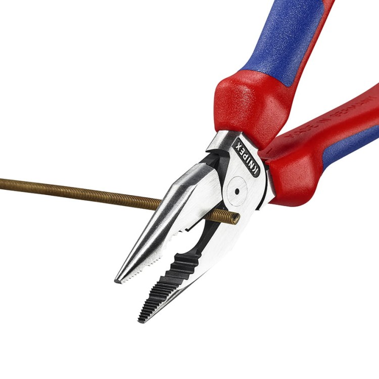 Szczypce (kombinerki) wielofunkcyjne  uniwersalne  ze szpiczastymi szczękami  08 25 185 Knipex - w użyciu 2