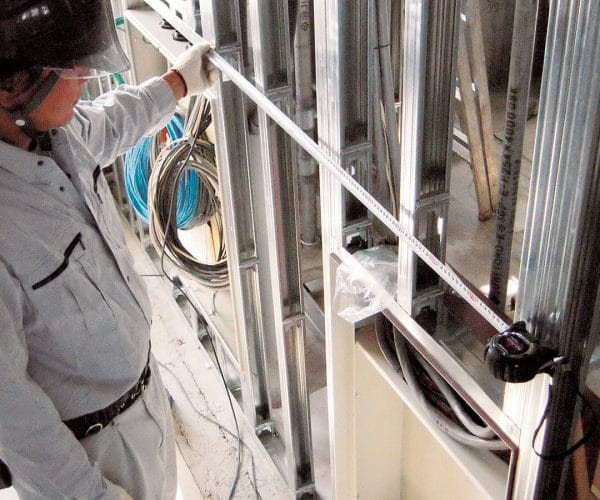 Miara zwijana W-MAG Safety Belt Holder Tajima - w użyciu