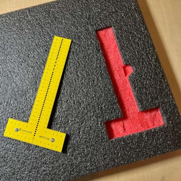 Pianka grafitowo-czerwona 580x480x40 mm do szuflad i wózków - przykładowe ułożenie narzędzi