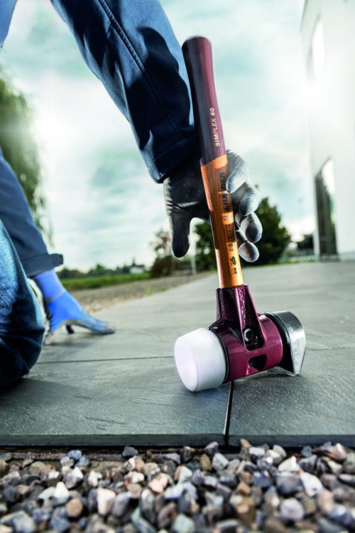 Młotek SIMPLEX stand-up w zestawie z wyminnym wkładkami PLUS BOX 3027s025 Halder - w użyciu