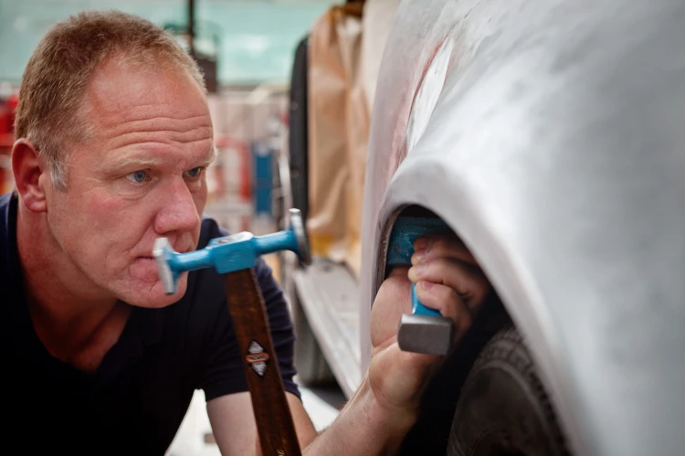 Młotek blacharski dwustronny Picard 252/22 K - w użyciu 3