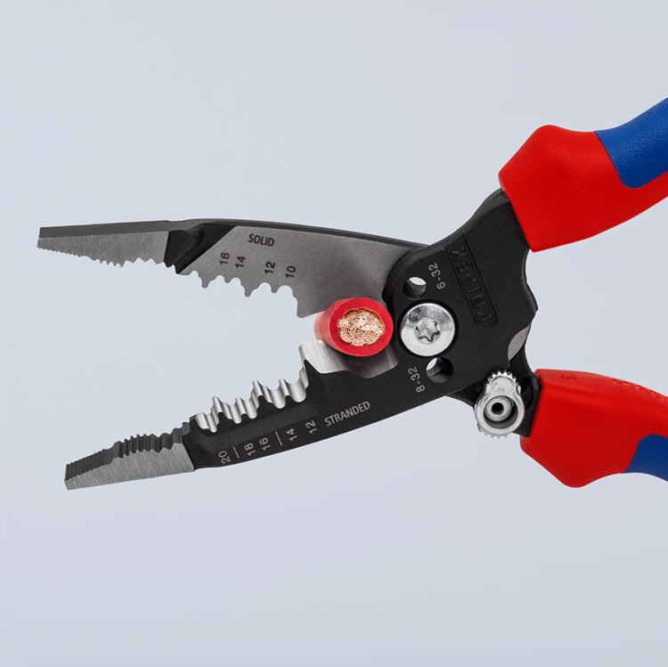 Wielofunkcyjne szczypce dla elektryków model amerykański WireStripper Knipex 13 72 8 - zastosowanie 2