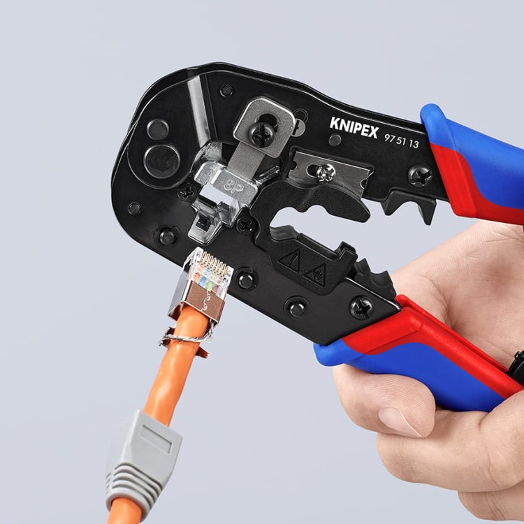 Szczypce do zaciskania wtyczek typu Western RJ45 97 51 13 Knipex - w użyciu 4