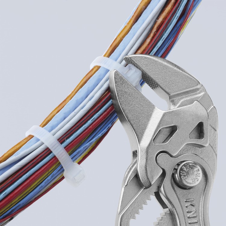Szczypce klucz nastawne z chropowatymi szczękami rękojeści dwukomponentowe Knipex 86 05 150 S02 - w użyciu 1
