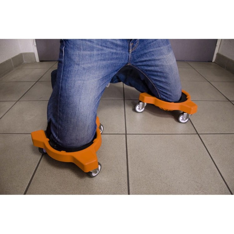 Nakolanniki na kółkach dla glazurnika Edma - w użyciu