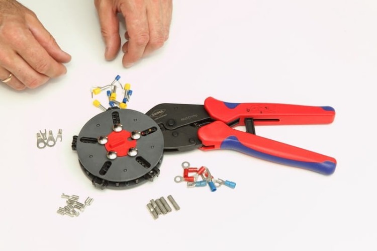 Szczypce zagniatające (praska) z wymiennymi matrycami do końcówek kablowych MultiCrimp® Knipex 97 33 LE  - 5