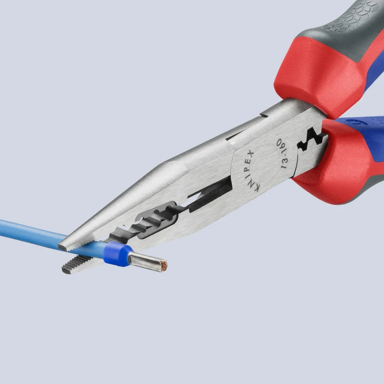 Szczypce wydłużone dla elektryków "4 w 1", rękojeści dwukomponentowe Knipex 13 02 160 - w użyciu 2