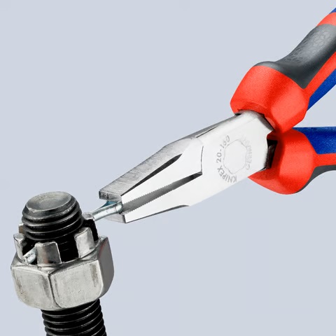 Szczypce płaskie, rękojeści dwukomponentowe Knipex 20 02 / 20 05  - w użyciu 2
