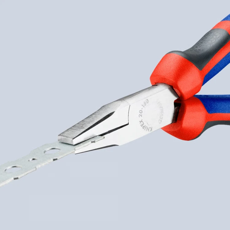 Szczypce płaskie, rękojeści dwukomponentowe Knipex 20 02 / 20 05  - w użyciu 3