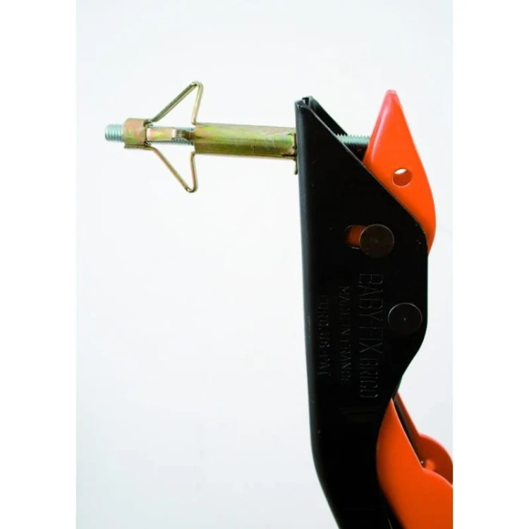 Szczypce rozporowe do uniwersalnych kotew metalowych Baby Fix Brico Edma 020155 - w użyciu