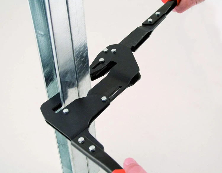 Zaciskarka do profili podwójnych CRIMP Duo Back Edma 160455 - w użyciu