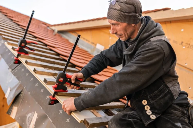 Zestaw 2 ścisków (zacisków) jednoręcznych szybkomocujących z uchwytem obrotowym 110/40 mm Bessey EZ360S-11SET - w użyciu 8