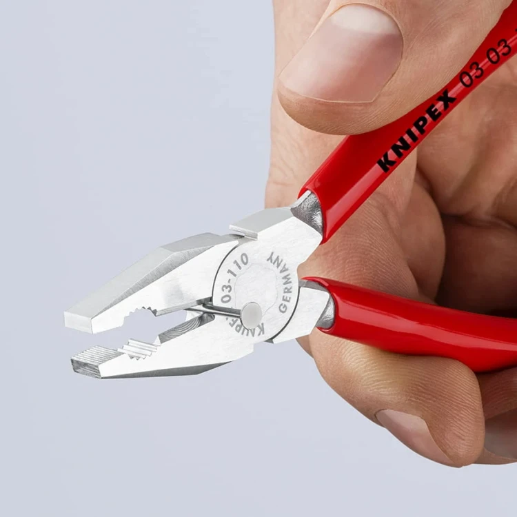 Szczypce uniwersalne miniaturowe Knipex 03 03 110 - w użyciu 5