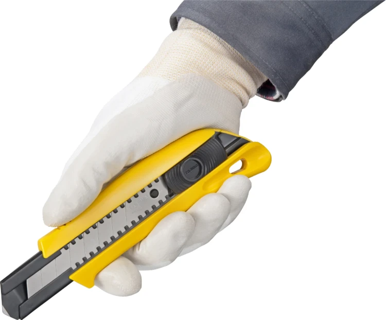 Nóż z chowanym ostrzem łamanym 22 mm Strong-J Standard DC610-Y1-10 Tajima - dobrze układa się w dłoni