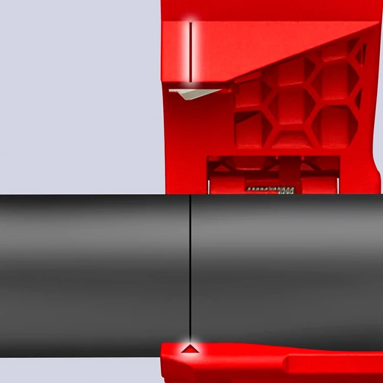 Ściągacz izolacji zewnętrznej z przewodów okrągłych śr. 12–28 mm ErgoStrip XL Knipex 16 95 11 - w użyciu 10