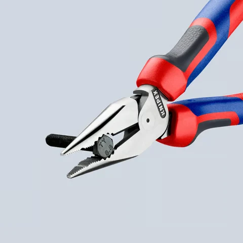 Szczypce (kombinerki) wielofunkcyjne uniwersalne ze szpiczastymi szczękami rękojeści Comfort 08 22 185 Knipex - w użyciu 5